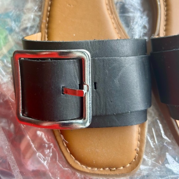 NEW Franco Sarto Leather Uzo Buckle Slide main image 4